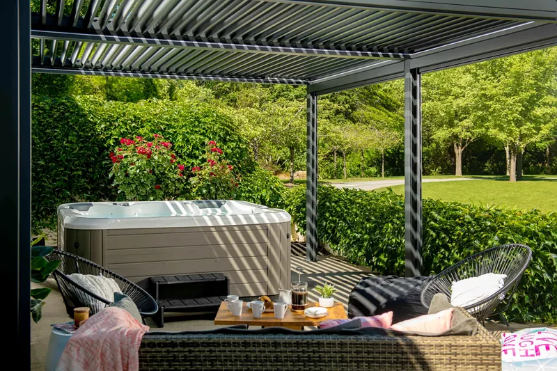 Wanna spa Sun&Soul pod pergolą